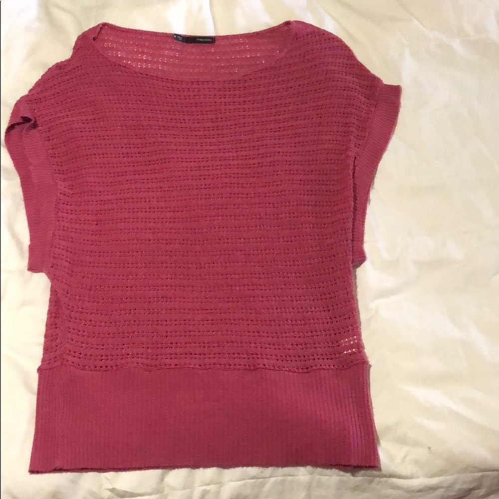 Short sleeve sweater